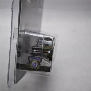 1966 Ford Bronco Diecast Model 1:64 Greenlight 7 Sac4a49e1a46f4042b2bdbc751fcc99860