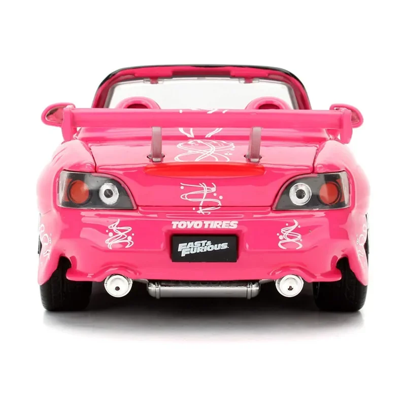 Bright Pink 1:24 Supercar Model Convertible 5 Bright Pink 1:24 Supercar Model Convertible - Image 5