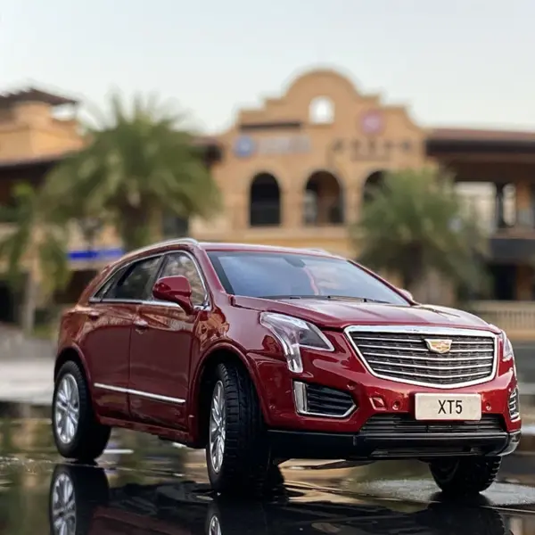 1:32 Scale White Cadillac XT5 Diecast Model - Image 2