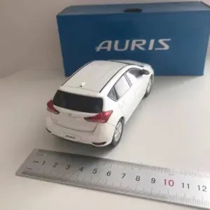1/30 Scale Toyota Auris Diecast Model Collectible 71 Sb4fa2092f5e1432e8913a997da20ec9c9