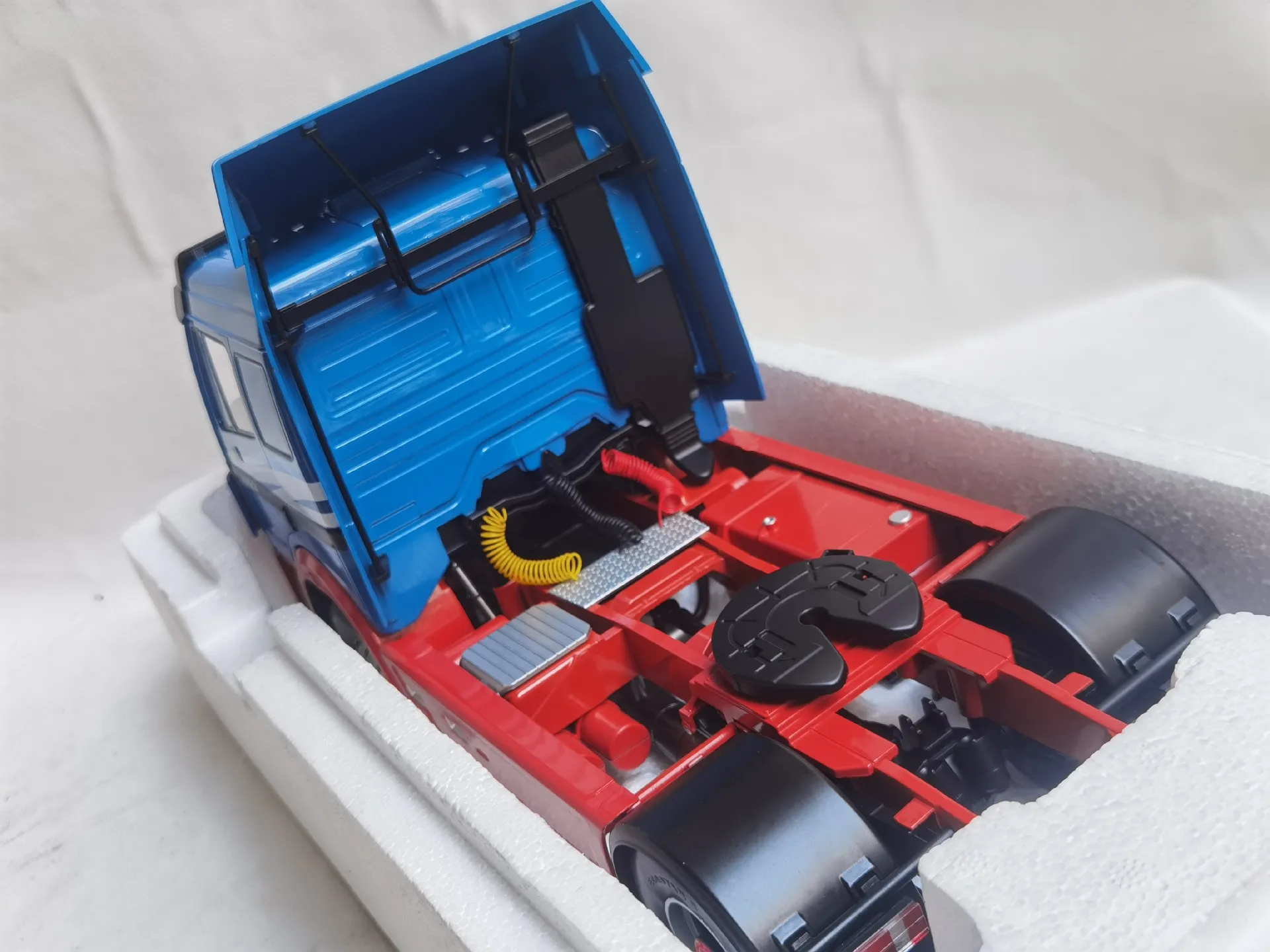 1/18 Scale Diecast Benz SK II Model Car 5 1/18 Scale Diecast Benz SK II Model Car - Image 5