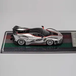 Limited Edition FXX-K-EVO 1:64 Scale Model 16 Sb549c03aa68a46008823bce900f41a51A