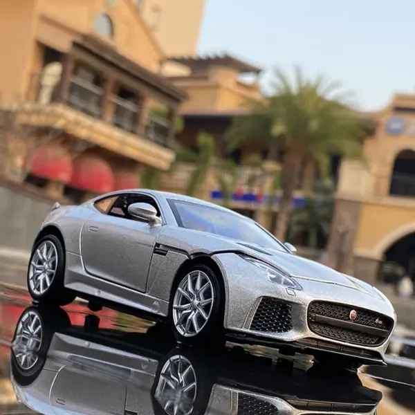 1:32 Pink Jaguar F-Type Coupe Alloy Model - Image 7