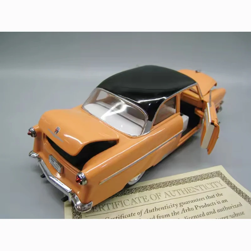1954 Ford Customline Diecast Model Car 1:32 5 1954 Ford Customline Diecast Model Car 1:32 - Image 5