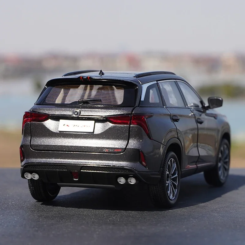 Die-Cast 1:18 Changan CS75 Plus SUV Model 4 Die-Cast 1:18 Changan CS75 Plus SUV Model - Image 4