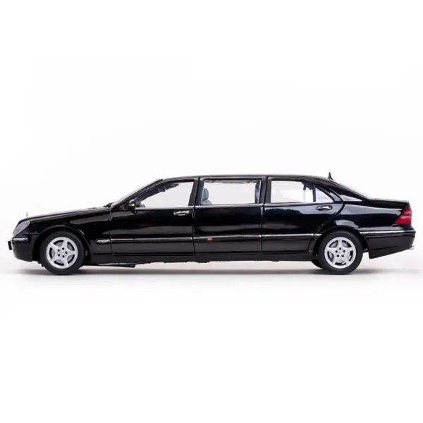 1/18 Scale S600 Pullman Alloy Car Model - Image 3