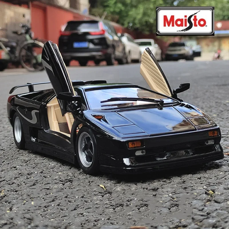 1:18 Lamborghini Diablo SV Diecast Model Black 2 1:18 Lamborghini Diablo SV Diecast Model Black - Image 2