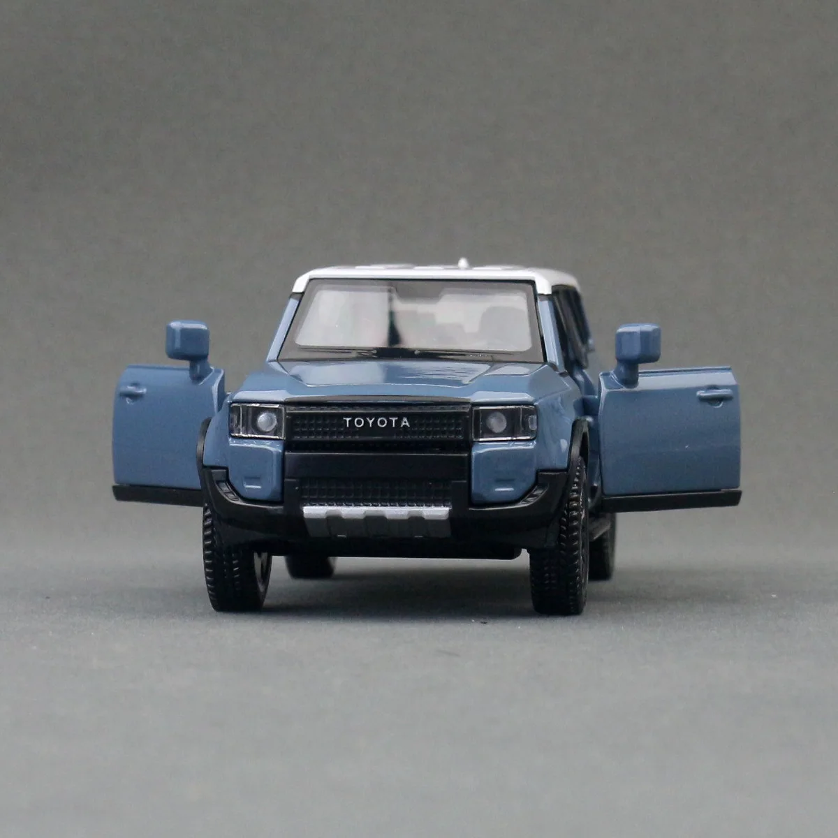 1:36 Toyota Land Cruiser Prado Diecast Model 5 1:36 Toyota Land Cruiser Prado Diecast Model - Image 5