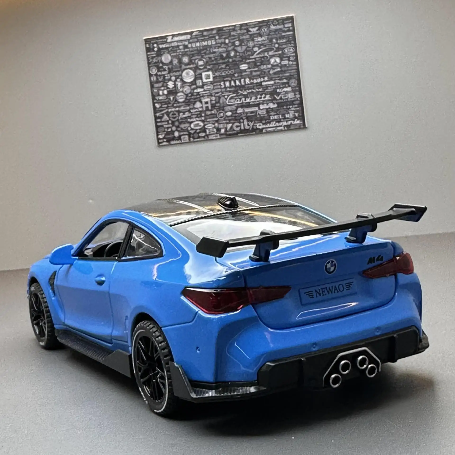 BMW M4 Coupe 1:32 Scale Diecast Model 2 BMW M4 Coupe 1:32 Scale Diecast Model - Image 2