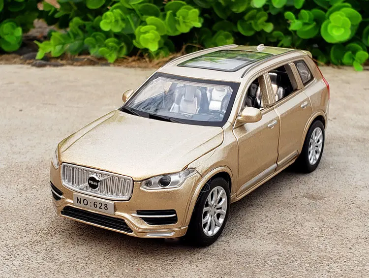 1:32 Scale Black Volvo XC90 Diecast Model 7 1:32 Scale Black Volvo XC90 Diecast Model - Image 7