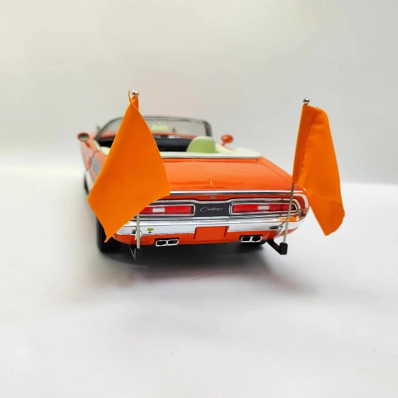1971 Dodge Challenger Convertible Diecast Model 4 1971 Dodge Challenger Convertible Diecast Model - Image 4