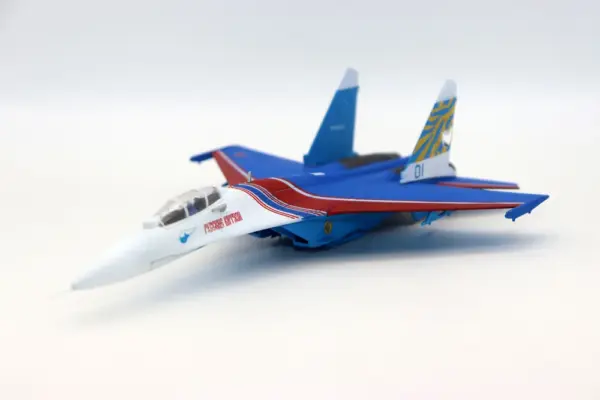 1:100 Scale Su-27 Flanker Fighter Jet Model - Image 2