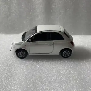 Fiat 500 1/43 Scale Diecast Model in White 6 Sbfba59f2aa984c9e812d8dd63e1021eaB
