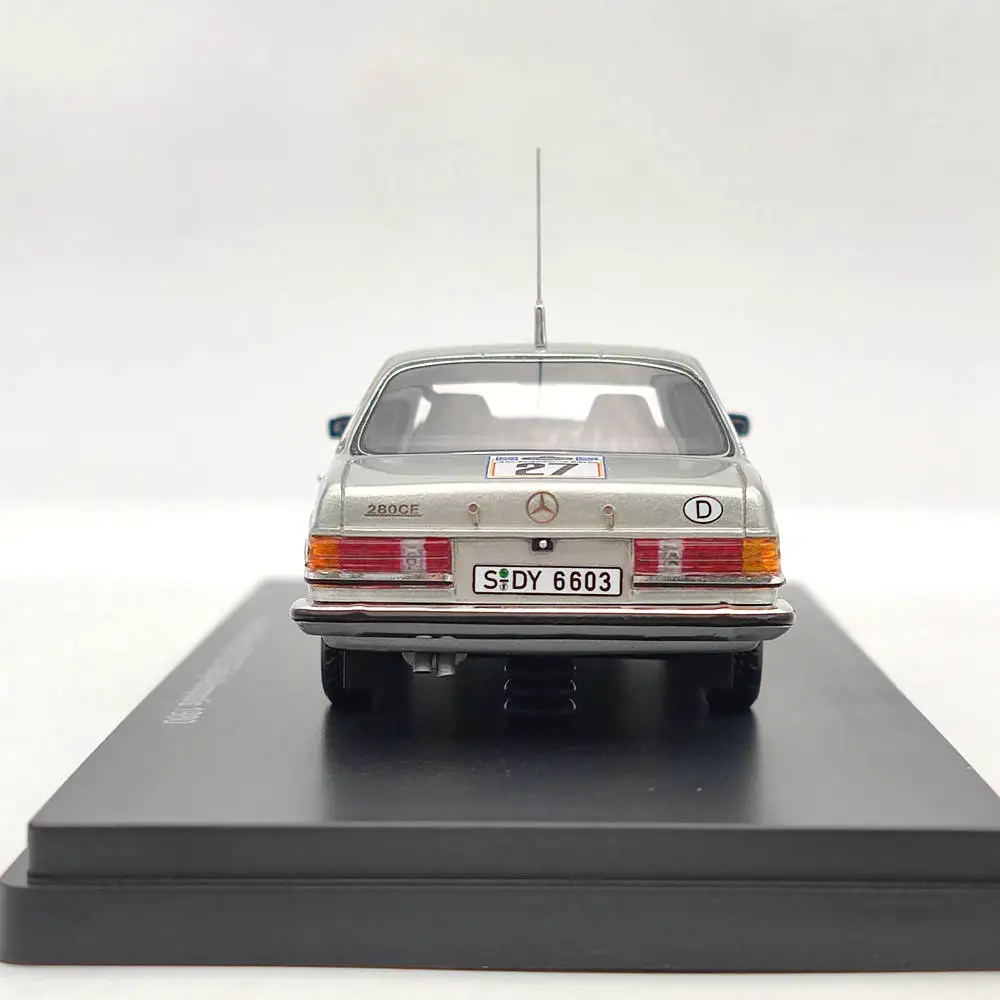 1980 Mercedes-Benz 280 CE Scale Model Car 5 1980 Mercedes-Benz 280 CE Scale Model Car - Image 5