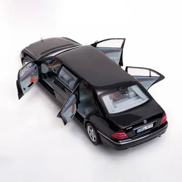 1/18 Scale S600 Pullman Alloy Car Model - Image 2