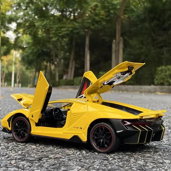 1:24 Scale Lamborghini Centenario Diecast Model - Image 4