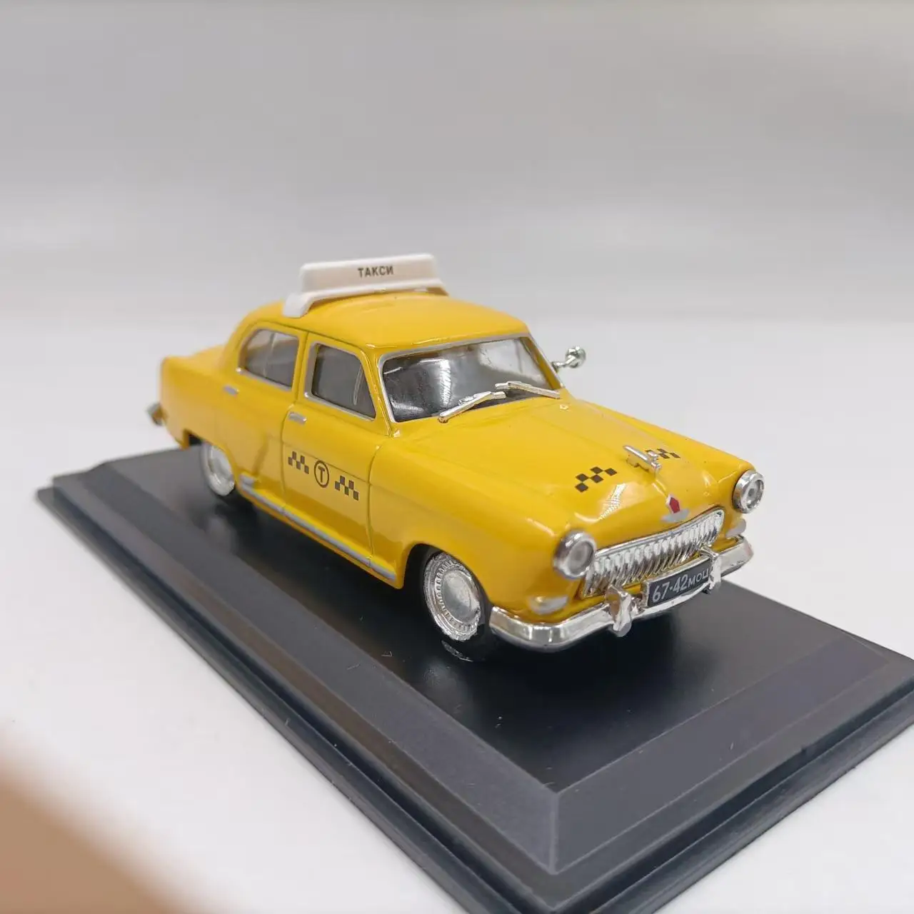Gaz M21 Volga 1/43 Scale Model Taxi 3 Gaz M21 Volga 1/43 Scale Model Taxi - Image 3
