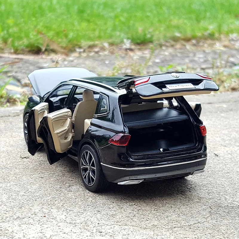 Volkswagen Tiguan L 1:32 Diecast Model SUV 2 Volkswagen Tiguan L 1:32 Diecast Model SUV - Image 2