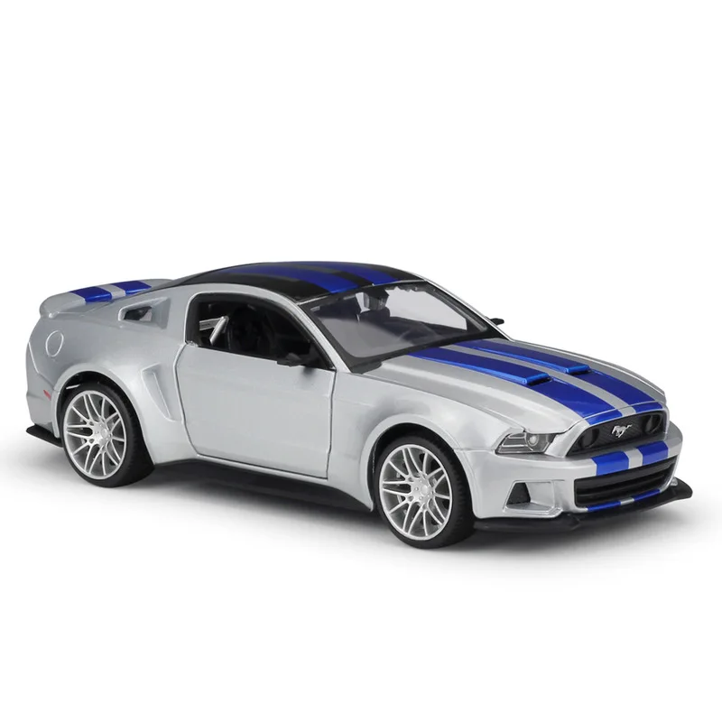 1:24 Scale Ford Mustang GT Street Racer Model 6 1:24 Scale Ford Mustang GT Street Racer Model - Image 6