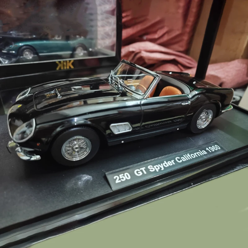 Diecast 1:18 Scale Ferrari 250 GT 1960 Model 17 Diecast 1:18 Scale Ferrari 250 GT 1960 Model - Image 17