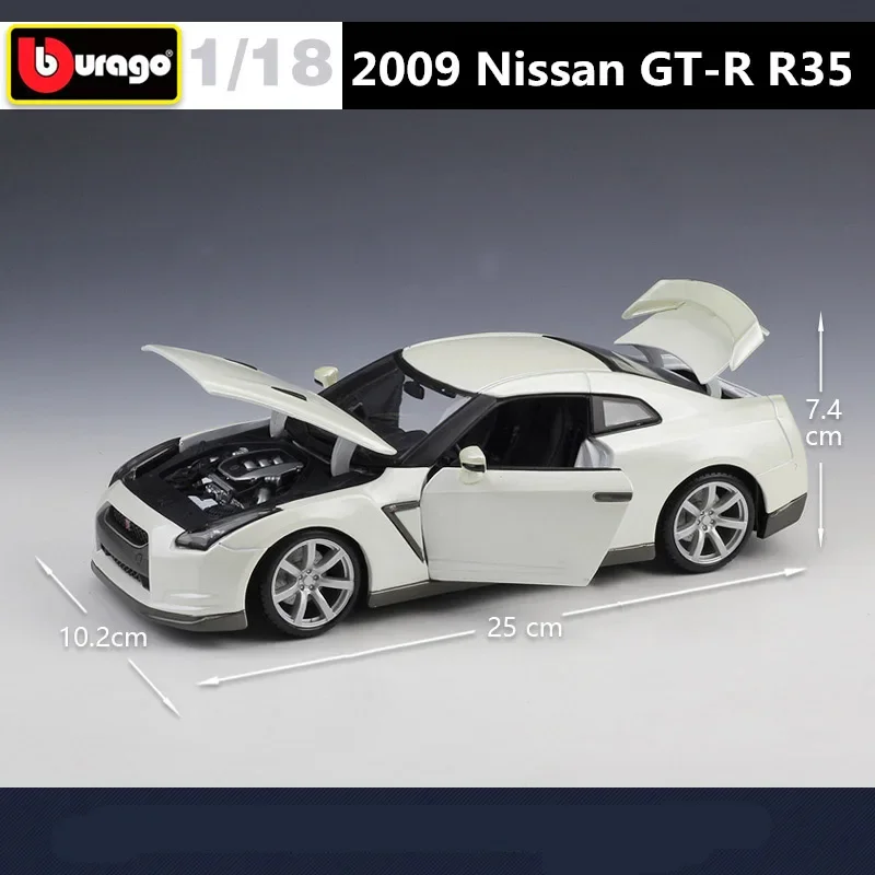 1:18 Scale Metallic Silver 2009 Nissan GT-R R35 Model 5 1:18 Scale Metallic Silver 2009 Nissan GT-R R35 Model - Image 5