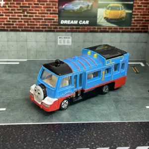 Takara Tomy Dream Tomica No.156 Thomas Bus 9 Scd4e1a28026641b4bce1b5b859acd40dq