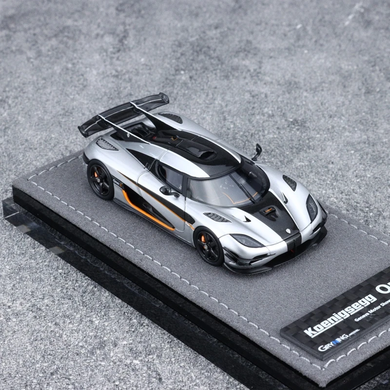 1:64 Koenigsegg One:1 Model by TOMICA 2 1:64 Koenigsegg One:1 Model by TOMICA - Image 2