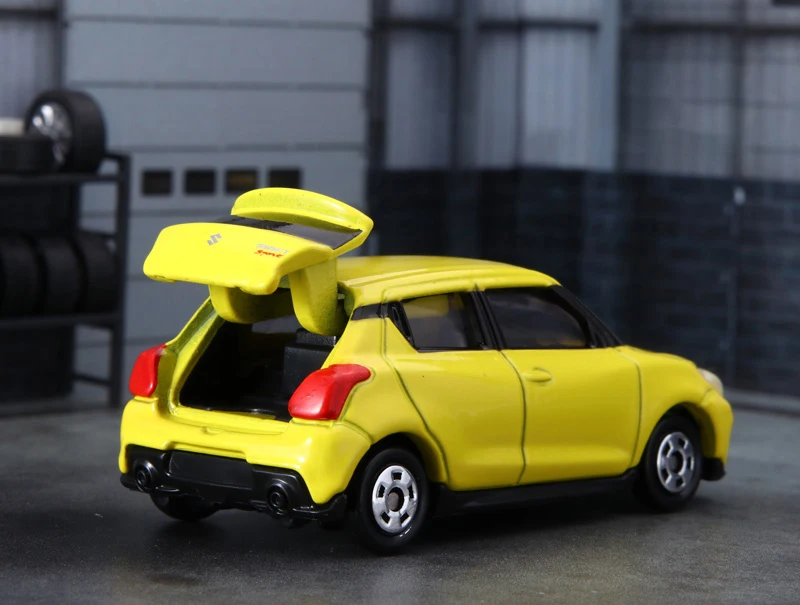 TOMY Suzuki Swift Sport Diecast Model 7 cm 3 TOMY Suzuki Swift Sport Diecast Model 7 cm - Image 3