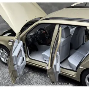 1/18 Scale Benz C-Class T-Model Diecast Model 34 Sd12b5926bc66411298fa2022c58a5b292