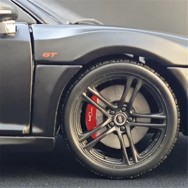 Maisto Audi R8 GT V10 1:18 Diecast Model - Image 6