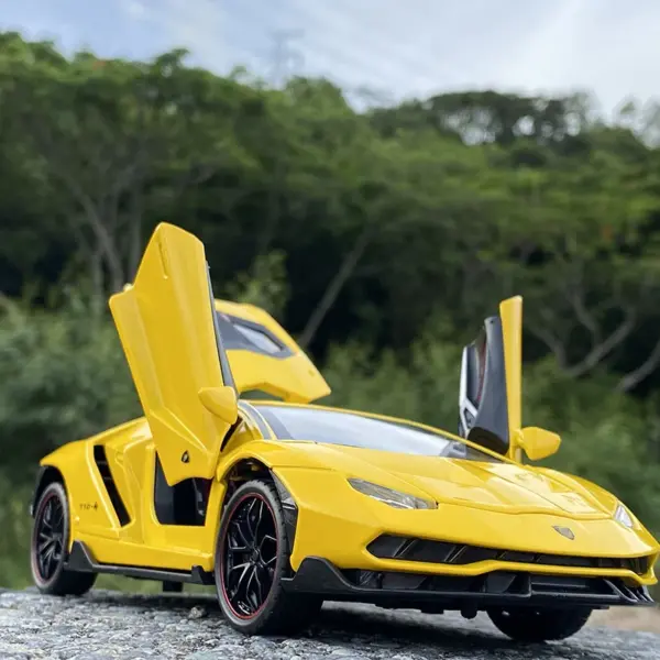 1:24 Scale Lamborghini Centenario Diecast Model - Image 7