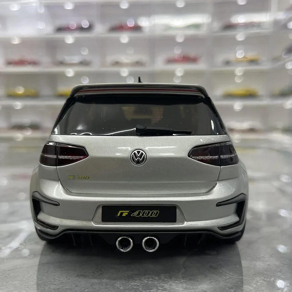 Volkswagen Golf 7 A7 R400 1:18 Scale Model 5 Volkswagen Golf 7 A7 R400 1:18 Scale Model - Image 5