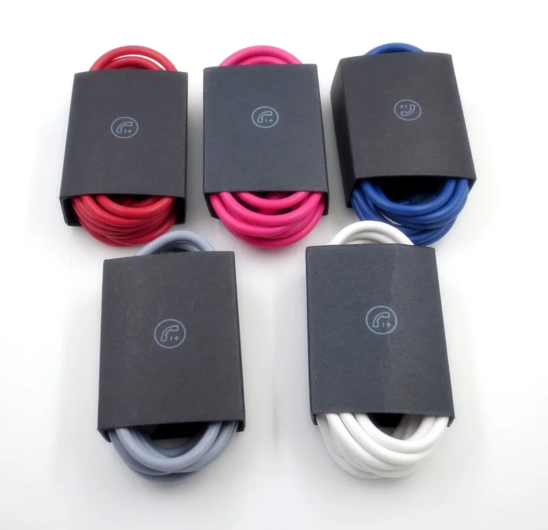 Beats Replacement Audio Cable in Vibrant Pink 2 Beats Replacement Audio Cable in Vibrant Pink - Image 2