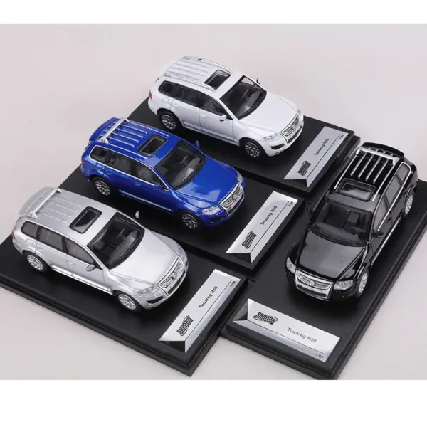 Touareg R50 SUV Diecast Car 1:64 Scale Model - Image 4