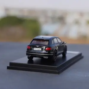 1:64 Scale Bentayga SUV Model in Green 13 Sd6e6e07385ab4e6097c51a1364be16727
