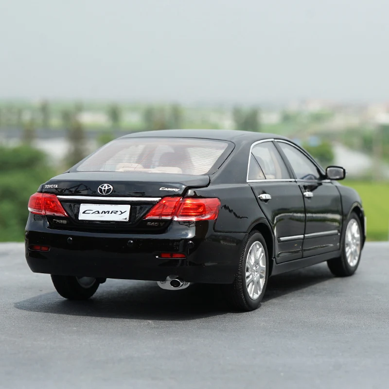 1:18 Scale GAC Toyota Camry 2008 Die-cast Model 5 1:18 Scale GAC Toyota Camry 2008 Die-cast Model - Image 5