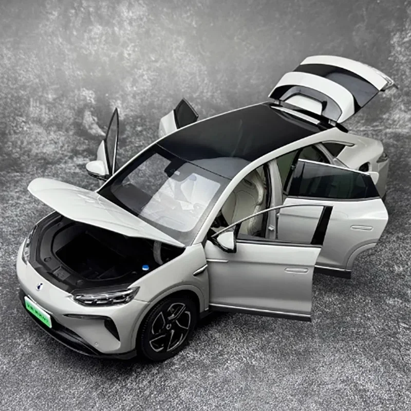 Diecast 1:18 BYD Denza N7 SUV Model 5 Diecast 1:18 BYD Denza N7 SUV Model - Image 5