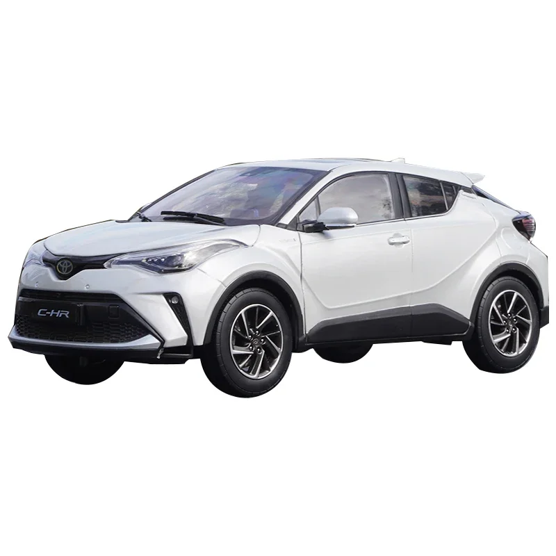 1:18 Scale Toyota C-HR Diecast Model Car 4 1:18 Scale Toyota C-HR Diecast Model Car - Image 4