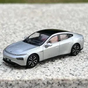 1/64 Xpeng P7 Lime Green Diecast Model Car 12 Sd95cc430963f4bfd9c8a9da7b6e88721z