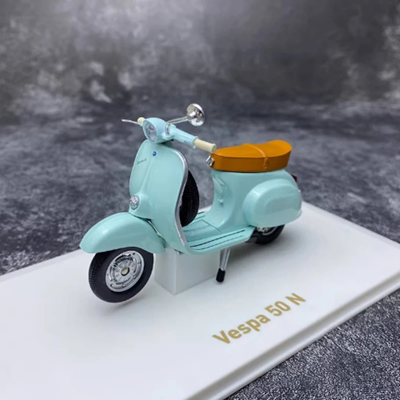 NOREV 1/18 Scale 1968 Vespa Model 50N 5 NOREV 1/18 Scale 1968 Vespa Model 50N - Image 5