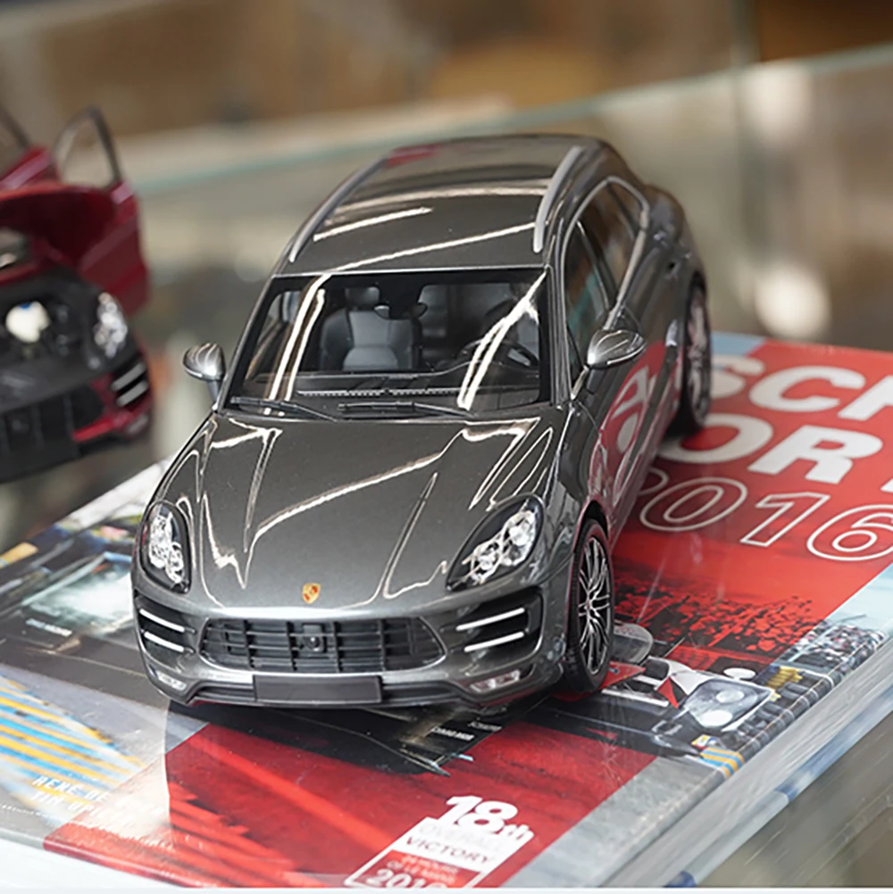 Porsche Macan Turbo 2013 Diecast Model Grey 7 Porsche Macan Turbo 2013 Diecast Model Grey - Image 7