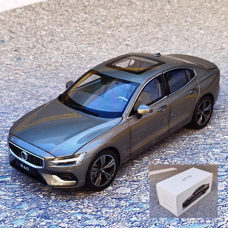 1:18 Scale Volvo S60 Diecast Model Red 8 1:18 Scale Volvo S60 Diecast Model Red - Image 8