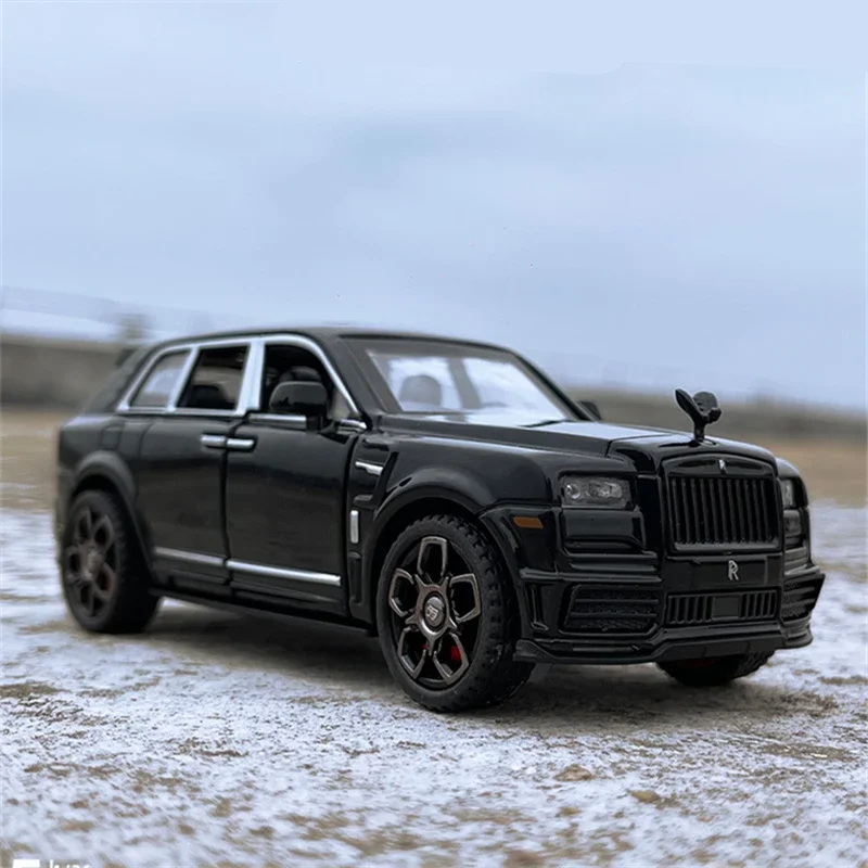 1:32 Rolls Royce Cullinan Diecast Model Black 2 1:32 Rolls Royce Cullinan Diecast Model Black - Image 2