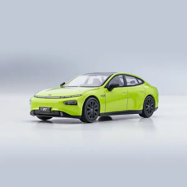 Xpeng P7 Green 1/64 Scale Diecast Model - Image 4