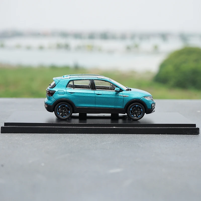 1:43 Scale Turquoise Blue SUV Diecast Model 4 1:43 Scale Turquoise Blue SUV Diecast Model - Image 4