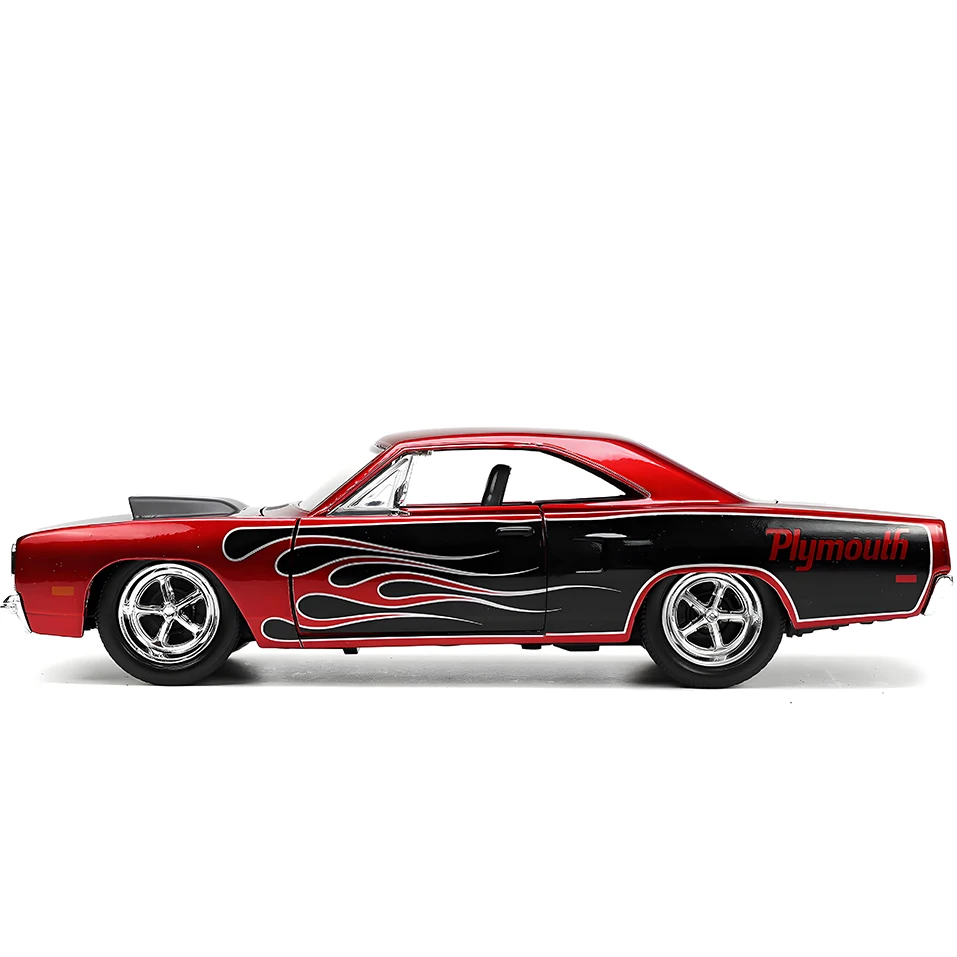 1970 Plymouth Road Runner Diecast Model Car 4 1970 Plymouth Road Runner Diecast Model Car - Image 4
