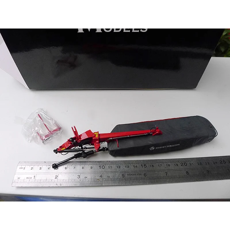 Diecast 1/32 Scale MF DM 408 TL Tractor Model 2 Diecast 1/32 Scale MF DM 408 TL Tractor Model - Image 2