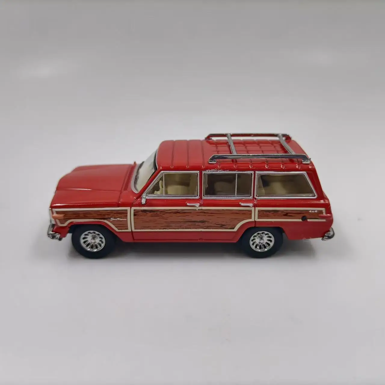 1/64 Scale Muwanzhi Wagoneer SUV Model 2 1/64 Scale Muwanzhi Wagoneer SUV Model - Image 2