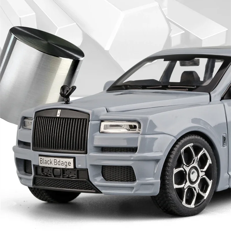 1:32 Rolls Royce Cullinan Diecast Model Black 3 1:32 Rolls Royce Cullinan Diecast Model Black - Image 3