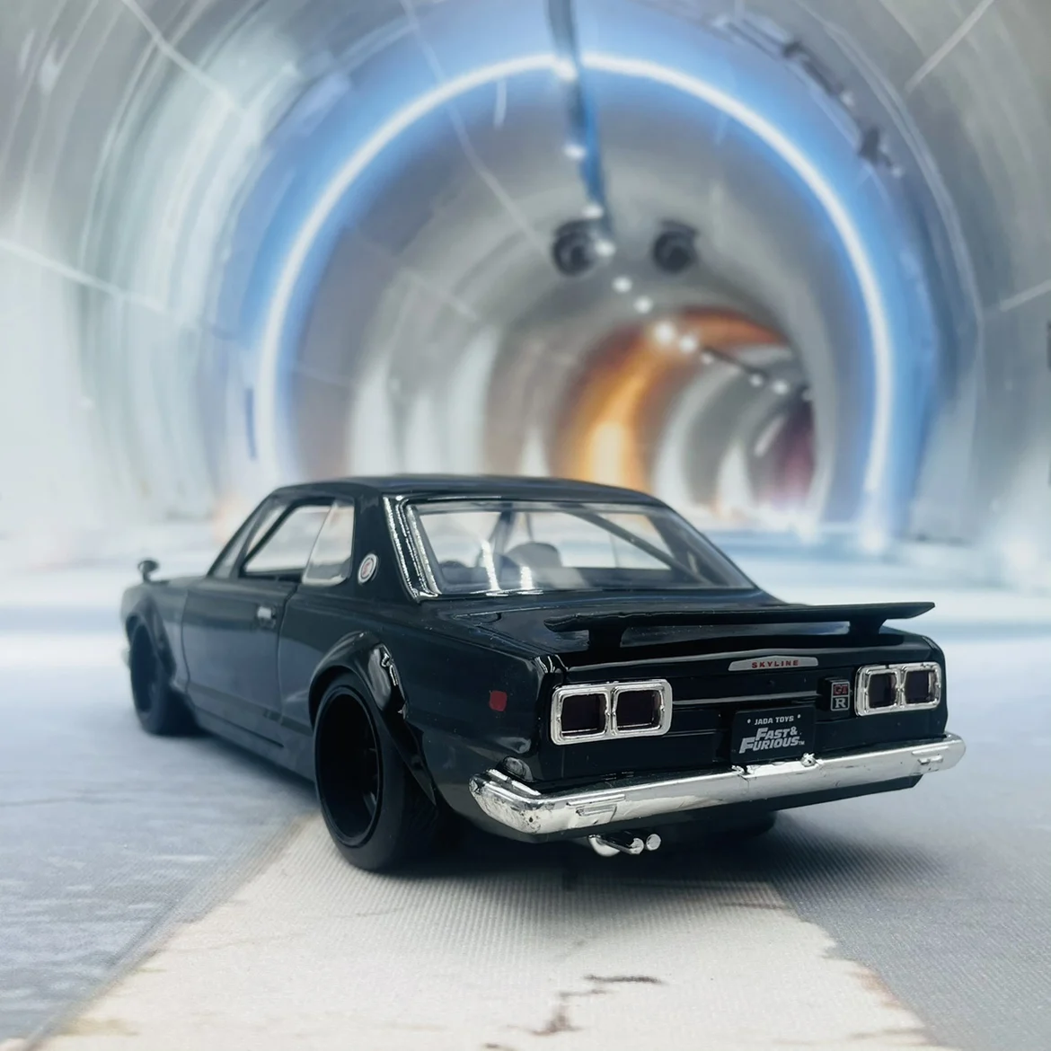 1:24 Nissan Skyline 2000 GTR KPGC10 Diecast Model 2 1:24 Nissan Skyline 2000 GTR KPGC10 Diecast Model - Image 2
